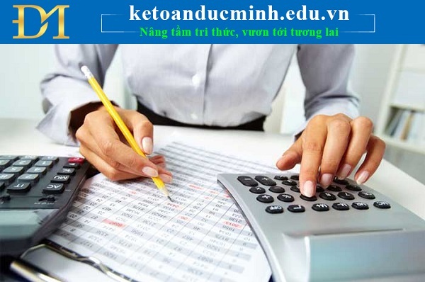 Hạch toán thế nào trong trường hợp biếu tặng quà thay trả lương ?