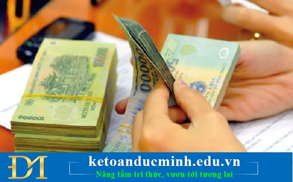 Chi tiền lương, tiền công, tiền thưởng cho người lao động
