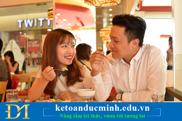  Hẹn hò trong ngày đặc biệt